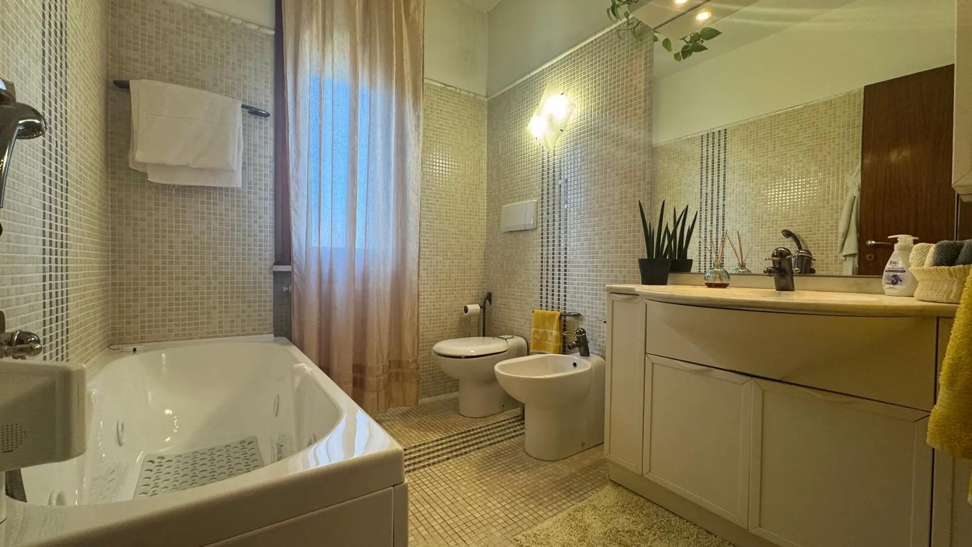 Tuscany Holiday Montale  Montale (Tuscany)