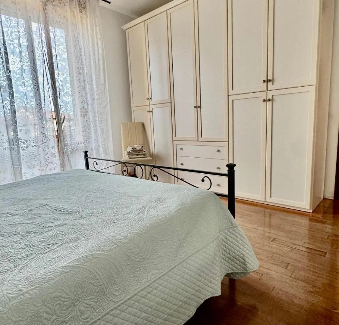 Tuscany Holiday Montale  0*, Montale (Tuscany) Italia