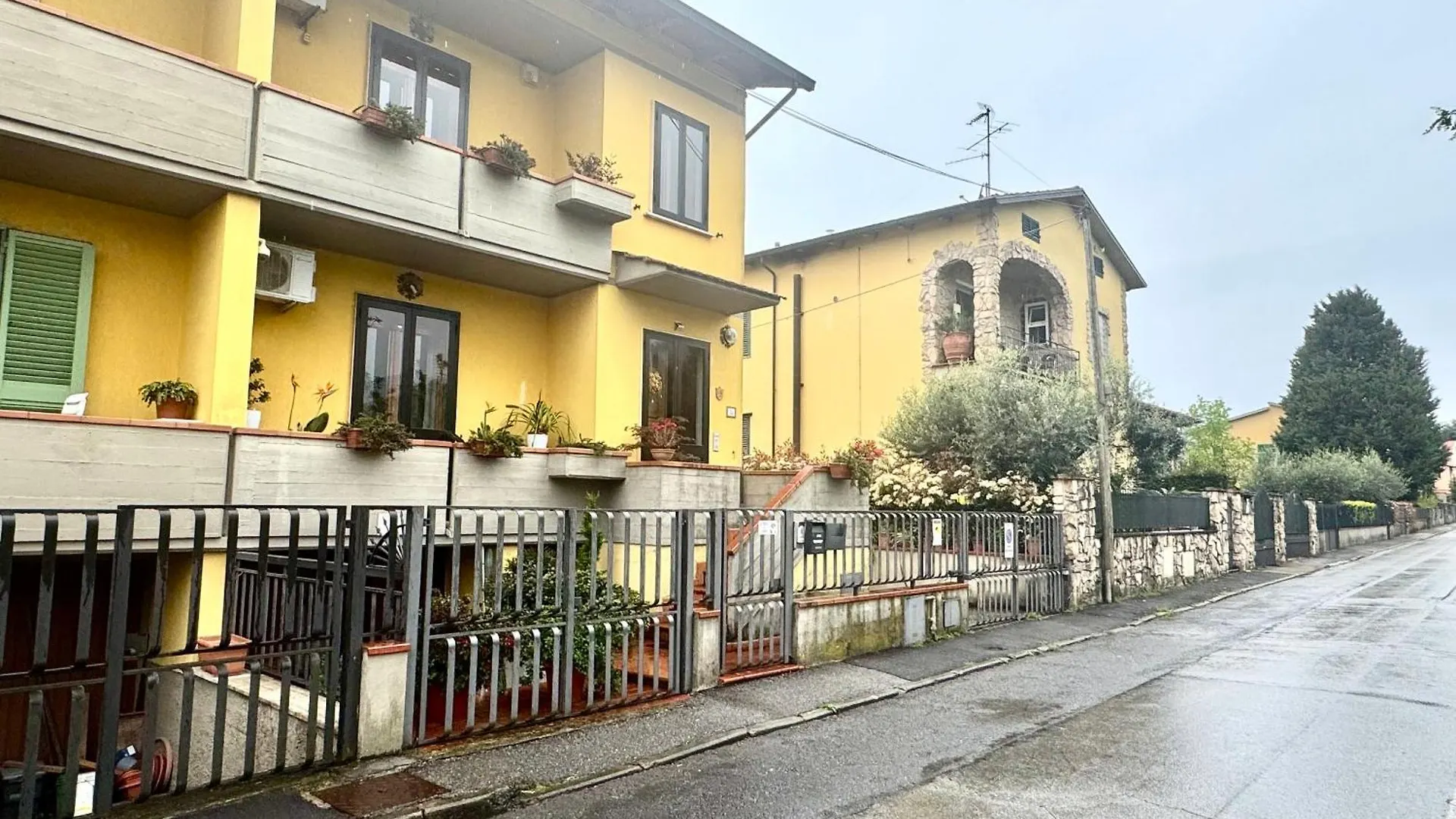 Tuscany Holiday Montale  0*, Montale (Tuscany) Italia