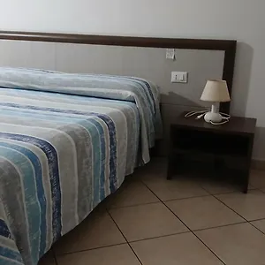 Domo - Guest-house Il Nespolo Fiorito Bed & Breakfast Orosei